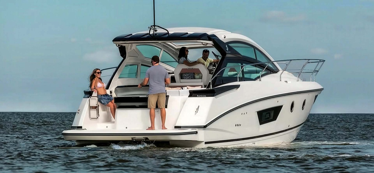 Аренда яхты Beneteau Gran Turismo 40 на Мальдивах